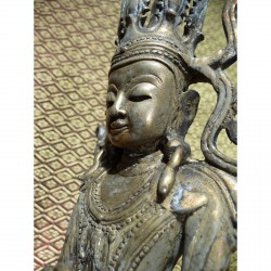 Bronze Buddha 185