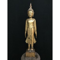 Træ Buddha 135