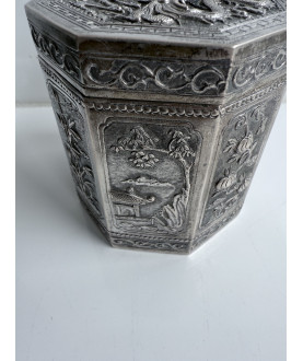 Chinesische Silberbox, Nr. 131