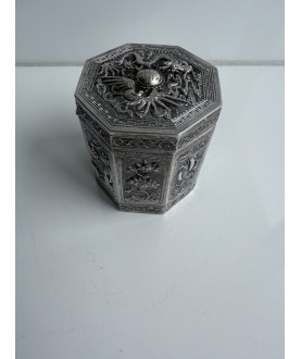 Chinesische Silberbox, Nr. 131