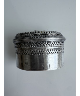 Silver box no. 194