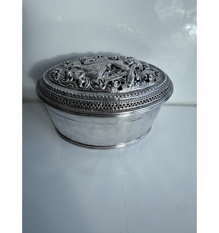 Silver box no. 198