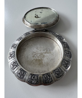 Powder compact no. 240