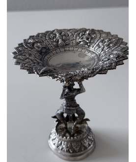 Silver stand no. 258